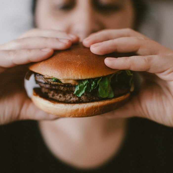 What causes Junk cravings and how to fight them? - Roshni Sanghvi